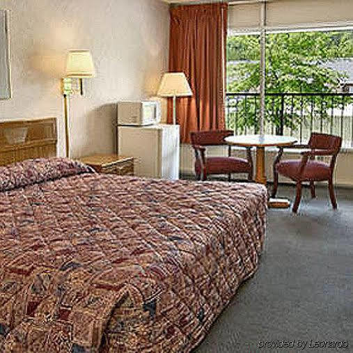 Town And Country Inn Suites Spindale フォレスト・シティ エクステリア 写真